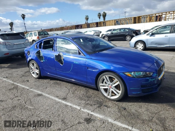 2017 Jaguar XE 35t Premium with VIN SAJAD4BV8HA969352, listed as a Copart auction lot 45510005 with 39,795 mi miles and Salvage Title. Bid and sale history available at DreamBid. Image 4.