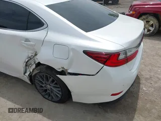 2018 Lexus ES 350 z VIN 58ABK1GG9JU095152, wystawiony jako IAAI lot #42505533 z przebiegiem 70 555 mil mil oraz . Historia ofert i sprzedaży dostępna na DreamBid. Obrazek 6.