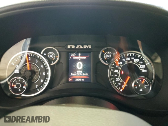 2023 Ram 1500 Big Horn z VIN 1C6RRFBG1PN554291, wystawiony jako Copart lot #59908015 z przebiegiem 23 248 mil mil oraz Czysty tytuł • Clean title. Historia ofert i sprzedaży dostępna na DreamBid. Obrazek 9.