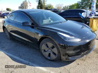 2023 Tesla Model 3 z VIN 5YJ3E1EA4PF706521, wystawiony jako Copart lot #49295465 z przebiegiem 25 026 mil mil oraz Szkoda całkowita • Salvage title. Historia ofert i sprzedaży dostępna na DreamBid. Obrazek 4.