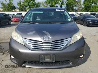 2011 Toyota Sienna XLE AAS with VIN 5TDYK3DC5BS010512, listed as a Copart auction lot 58614775 with 215,020 mi miles and Clean title. Bid and sale history available at DreamBid. Image 5.