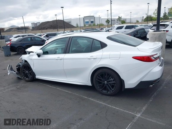 2025 Toyota Camry LE z VIN 4T1DAACK3SU533985, wystawiony jako IAAI lot #42118873 z przebiegiem Nie podano mil oraz . Historia ofert i sprzedaży dostępna na DreamBid. Obrazek 15.