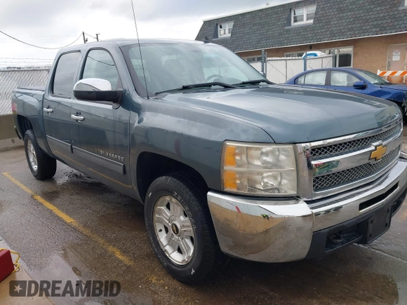 2013 Chevrolet Silverado 1500 LT with VIN 3GCPKSE76DG110353, listed as a IAAI auction lot 41947245 with 173,690 mi miles and . Bid and sale history available at DreamBid. Image 1.