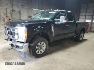 2023 Ford F-250 XL z VIN 1FT7X2BN4PEC41054, wystawiony jako Copart lot #50251095 z przebiegiem 28 016 mil mil oraz Szkoda całkowita • Salvage title. Historia ofert i sprzedaży dostępna na DreamBid. Obrazek 1.