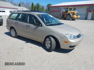 2007 Ford Focus SE with VIN 1FAFP36N47W216229, listed as a IAAI auction lot 42085254 with 57,586 mi miles and . Bid and sale history available at carsss.com. Image 1.