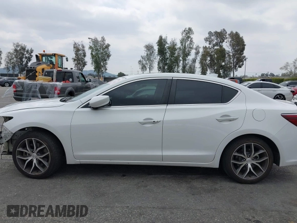 2020 Acura ILX w/Premium Pkg with VIN 19UDE2F74LA012882, listed as a IAAI auction lot 41857091 with 35,846 mi miles. Bid and sale history available at carsss.com. Image 15.