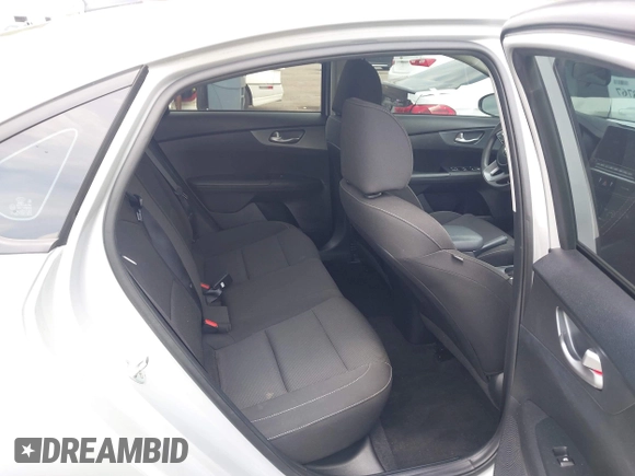 2021 Kia Forte LXS with VIN 3KPF24ADXME269696, listed as a IAAI auction lot 42498767 with 90,070 mi miles and . Bid and sale history available at DreamBid. Image 8.