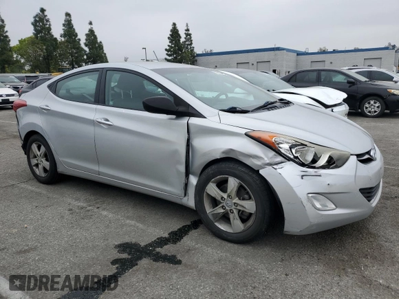 2013 Hyundai Elantra GLS z VIN KMHDH4AE0DU019346, wystawiony jako Copart lot #50828415 z przebiegiem 121 897 mil mil oraz Szkoda całkowita • Salvage title. Historia ofert i sprzedaży dostępna na DreamBid. Obrazek 4.