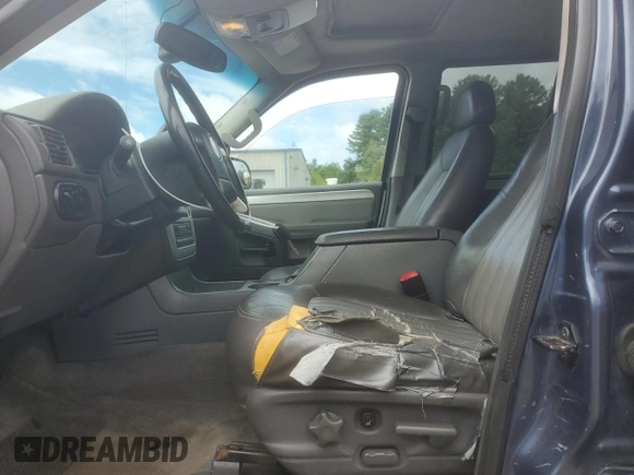 2002 Mercury Mountaineer с VIN 4M2ZU86W12UJ34866, выставлен на аукционе Copart как лот 58240425 с пробегом 152 897 миль миль и Чистый • Clean title. История ставок и продаж доступна на DreamBid. Изображение 7.