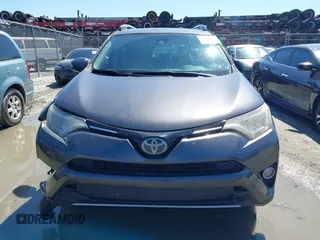 2018 Toyota RAV4 XLE with VIN 2T3WFREV9JW503136, listed as a IAAI auction lot 41815266 with 118,585 mi miles. Bid and sale history available at carsss.com. Image 12.