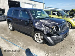 2014 Jeep Patriot Latitude with VIN 1C4NJRFB1ED847612, listed as a Copart auction lot 62721605 with 126,268 mi miles and Salvage title. Bid and sale history available at DreamBid. Image 4.