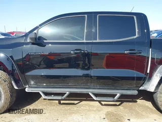 2024 Chevrolet Colorado 4WD LT с VIN 1GCPTCEK0R1307029, выставлен на аукционе IAAI как лот 41970441 с пробегом 4 968 миль миль и . История ставок и продаж доступна на DreamBid. Изображение 14.