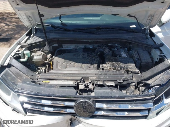 2019 Volkswagen Tiguan SE with VIN 3VV2B7AX1KM092616, listed as a IAAI auction lot 41868660 with 147,419 mi miles. Bid and sale history available at carsss.com. Image 10.