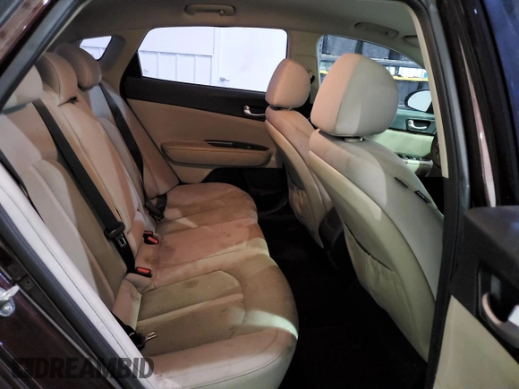 2018 Kia Optima LX z VIN 5XXGT4L37JG222263, wystawiony jako Copart lot #59760854 z przebiegiem 87 699 mil mil oraz Szkoda całkowita • Salvage title. Historia ofert i sprzedaży dostępna na DreamBid. Obrazek 11.