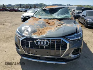 2022 Audi Q3 Premium Plus z VIN WA1BUCF33N1033389, wystawiony jako Copart lot #49833005 z przebiegiem 36 522 mil mil oraz Szkoda całkowita • Salvage title. Historia ofert i sprzedaży dostępna na DreamBid. Obrazek 5.