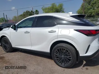 2024 Lexus RX 350 z VIN 2T2BAMBA8RC050498, wystawiony jako IAAI lot #41826928 z przebiegiem 1822 mil mil oraz . Historia ofert i sprzedaży dostępna na DreamBid. Obrazek 14.