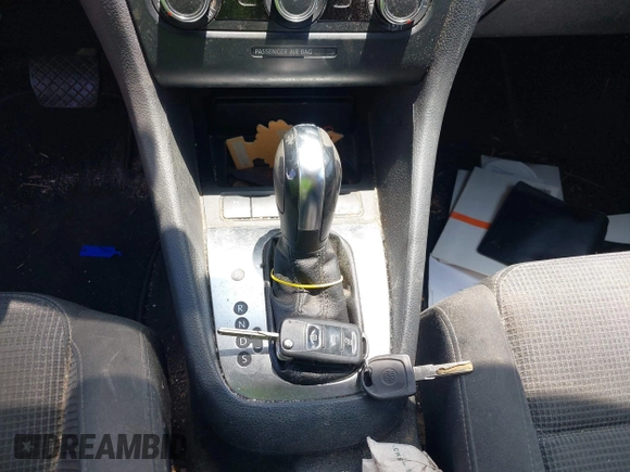 2013 Volkswagen Golf w/Conv with VIN WVWDB7AJ3DW122821, listed as a IAAI auction lot 42348686 with 169,159 mi miles and . Bid and sale history available at DreamBid. Image 11.