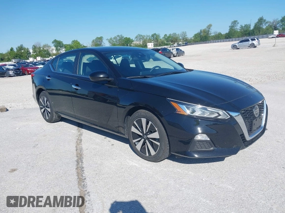 2022 Nissan Altima SV with VIN 1N4BL4DV8NN411322, listed as a IAAI auction lot 42149956 with 61,235 mi miles and . Bid and sale history available at carsss.com. Image 1.