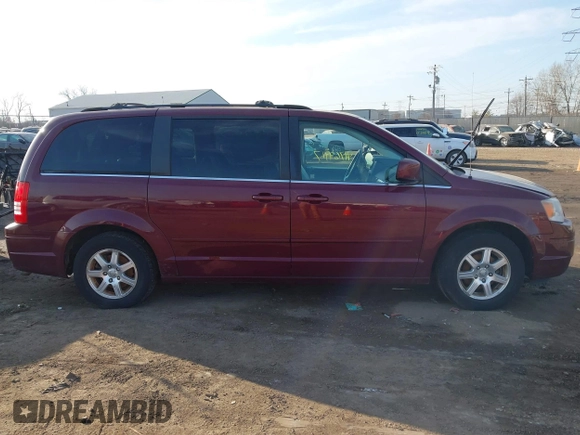 2008 Chrysler Town & Country Touring with VIN 2A8HR54P88R682746, listed as a IAAI auction lot 41769917 with 198,072 mi miles and . Bid and sale history available at DreamBid. Image 13.