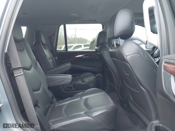 2015 Cadillac Escalade Luxury with VIN 1GYS3MKJ2FR654512, listed as a IAAI auction lot 41362859 with 173,017 mi miles. Bid and sale history available at carsss.com. Image 8.