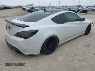 2013 Hyundai Genesis Coupe Premium z VIN KMHHT6KD8DU105635, wystawiony jako IAAI lot #41708059 z przebiegiem 140 893 mil mil oraz . Historia ofert i sprzedaży dostępna na DreamBid. Obrazek 4.