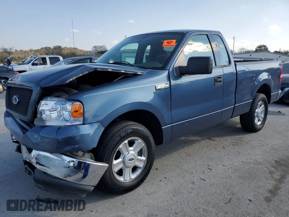 2004 Ford F-150 XL z VIN 1FTRF12W44NA77850, wystawiony jako Copart lot #52124375 z przebiegiem 175 402 mil mil oraz Szkody całkowita. Historia ofert i sprzedaży dostępna na DreamBid. Obrazek 1.