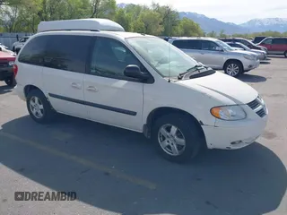2006 Dodge Caravan SXT z VIN 1D4GP45R96B728828, wystawiony jako IAAI lot #42088736 z przebiegiem 138 028 mil mil oraz . Historia ofert i sprzedaży dostępna na DreamBid. Obrazek 1.