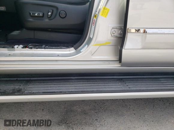 2011 Lexus GX 460 Premium with VIN JTJJM7FX0B5030138, listed as a Copart auction lot 52805215 with 206,275 mi miles and Salvage Title. Bid and sale history available at DreamBid. Image 13.