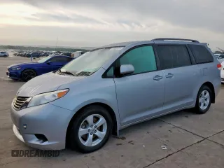 2012 Toyota Sienna LE AAS с VIN 5TDKK3DC4CS265255, выставлен на аукционе Copart как лот 58490815 с пробегом 181 773 миль миль и Списание • Salvage title. История ставок и продаж доступна на DreamBid. Изображение 1.