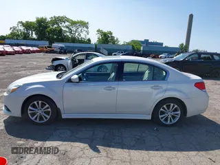2014 Subaru Legacy Premium с VIN 4S3BMBD68E3033499, выставлен на аукционе IAAI как лот 42393363 с пробегом 99 498 миль миль и . История ставок и продаж доступна на DreamBid. Изображение 15.