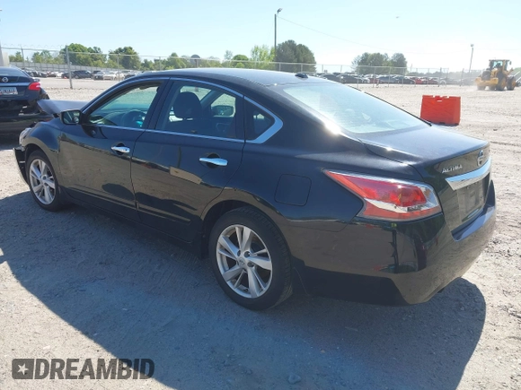 2015 Nissan Altima 2.5 S with VIN 1N4AL3AP3FC191984, listed as a IAAI auction lot 42017225 with 103,086 mi miles. Bid and sale history available at carsss.com. Image 3.