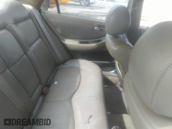 1998 Honda Accord EX z VIN 1HGCG1652WA075868, wystawiony jako IAAI lot #42240662 z przebiegiem 237 034 mil mil oraz . Historia ofert i sprzedaży dostępna na DreamBid. Obrazek 8.