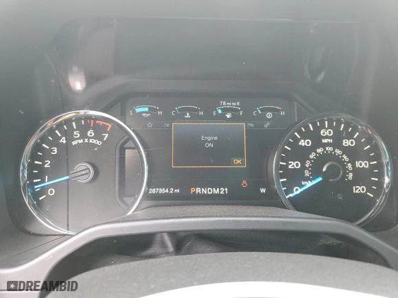 2015 Ford F-150 XLT w/HD Payload Pkg with VIN 1FTFW1EG3FFC28424, listed as a Copart auction lot 48205035 with 267,354 mi miles and Clean Title. Bid and sale history available at carsss.com. Image 9.