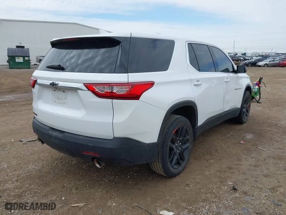 2018 Chevrolet Traverse LS with VIN 1GNERFKW0JJ222542, listed as a IAAI auction lot 41811876 with 104,512 mi miles. Bid and sale history available at carsss.com. Image 4.