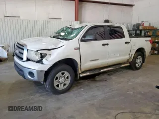 2013 Toyota Tundra z VIN 5TFDW5F13DX276294, wystawiony jako Copart lot #59801415 z przebiegiem 281 712 mil mil oraz Szkoda całkowita • Salvage title. Historia ofert i sprzedaży dostępna na DreamBid. Obrazek 1.