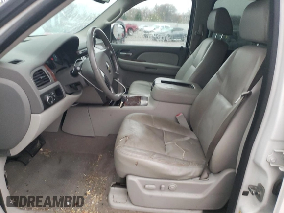 2009 Chevrolet Suburban LTZ with VIN 1GNFC36019J122990, listed as a Copart auction lot 79067174 with 167,632 mi miles and Salvage title. Bid and sale history available at DreamBid. Image 7.