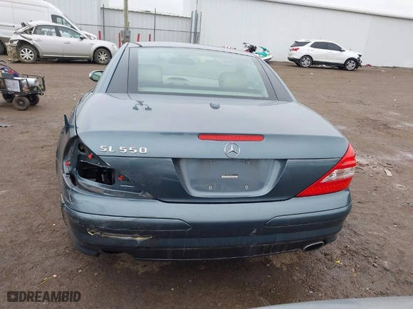 2007 Mercedes-Benz SL-Class 5.5L V8 with VIN WDBSK71F57F134135, listed as a IAAI auction lot 41509940 with 85,134 mi miles. Bid and sale history available at carsss.com. Image 17.