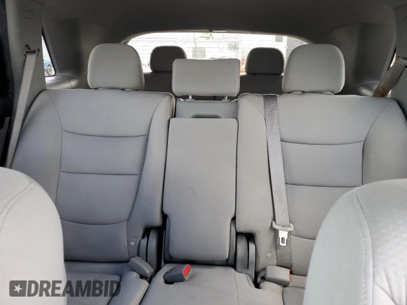 2013 Kia Sorento LX с VIN 5XYKT4A28DG421648, выставлен на аукционе Copart как лот 55887275 с пробегом 173 113 миль миль и Списание • Salvage title. История ставок и продаж доступна на DreamBid. Изображение 10.