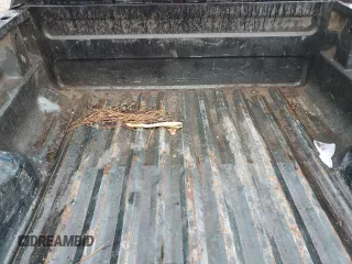 1996 Ford Ranger XL z VIN 1FTCR10A3TUC37158, wystawiony jako Copart lot #64003065 z przebiegiem 219 982 mil mil oraz Szkoda całkowita • Salvage title. Historia ofert i sprzedaży dostępna na DreamBid. Obrazek 10.