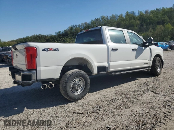 2023 Ford F-250 XL with VIN 1FT8W2BT7PED66555, listed as a Copart auction lot 54136785 with 57,548 mi miles and Salvage title. Bid and sale history available at DreamBid. Image 3.