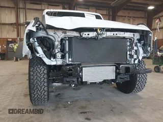 2025 Ford Bronco Outer Banks с VIN 1FMEE8BPXSLA68836, выставлен на аукционе IAAI как лот 42518156 с пробегом 287 миль миль и . История ставок и продаж доступна на DreamBid. Изображение 6.