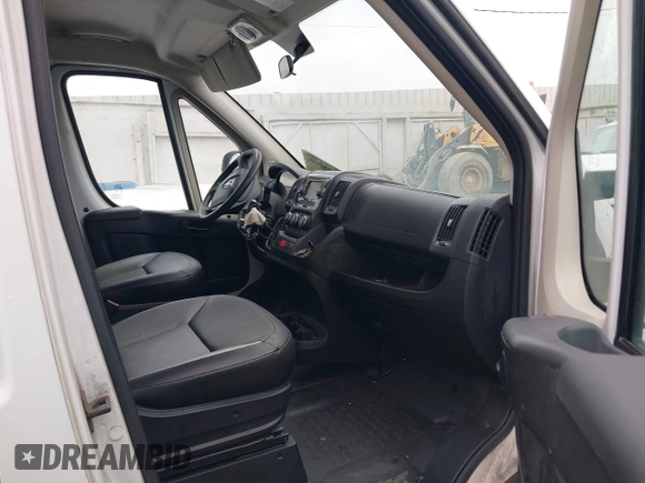 2016 Ram ProMaster Cargo with VIN 3C6TRVAG2GE107345, listed as a IAAI auction lot 41912262 with 130,368 mi miles and . Bid and sale history available at DreamBid. Image 5.
