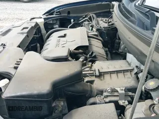 2017 Mitsubishi Outlander ES z VIN JA4AZ2A3XHZ049139, wystawiony jako IAAI lot #42843058 z przebiegiem 120 521 mil mil oraz . Historia ofert i sprzedaży dostępna na DreamBid. Obrazek 21.