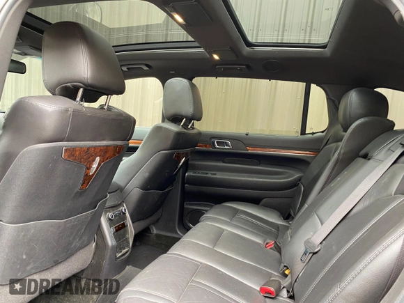 2016 Lincoln MKT with VIN 2LMHJ5NK0GBL00069, listed as a Copart auction lot 55393865 with 115,725 mi miles and Clean Title. Bid and sale history available at DreamBid. Image 6.