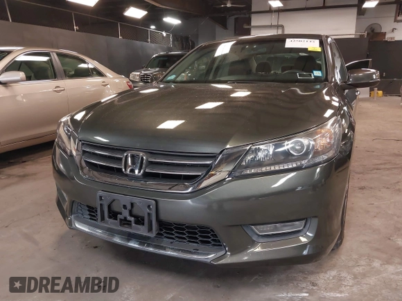 2013 Honda Accord EX с VIN 1HGCR2F77DA255037, выставлен на аукционе IAAI как лот 42502142 с пробегом 104 746 миль миль и . История ставок и продаж доступна на DreamBid. Изображение 6.