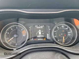 2020 Jeep Cherokee Latitude with VIN 1C4PJLCB3LD538716, listed as a Copart auction lot 62063545 with 29,970 mi miles and Salvage title. Bid and sale history available at DreamBid. Image 9.