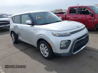 2021 Kia Soul LX with VIN KNDJ23AU4M7781443, listed as a IAAI auction lot 41579645 with 18,009 mi miles. Bid and sale history available at carsss.com. Image 1.