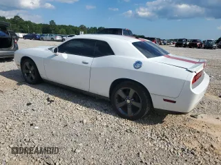 2013 Dodge Challenger SXT z VIN 2C3CDYAG0DH595482, wystawiony jako Copart lot #52610005 z przebiegiem 97 470 mil mil oraz Szkoda całkowita • Salvage title. Historia ofert i sprzedaży dostępna na DreamBid. Obrazek 2.