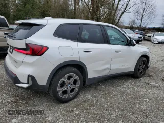 2024 BMW X1 xDrive28i with VIN WBX73EF02R5Z35243, listed as a Copart auction lot 48102395 with 26,094 mi miles and Clean Title. Bid and sale history available at carsss.com. Image 3.