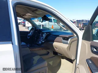 2017 Chevrolet Suburban Premier with VIN 1GNSCJKC7HR142082, listed as a IAAI auction lot 41749026 with 152,415 mi miles. Bid and sale history available at carsss.com. Image 5.